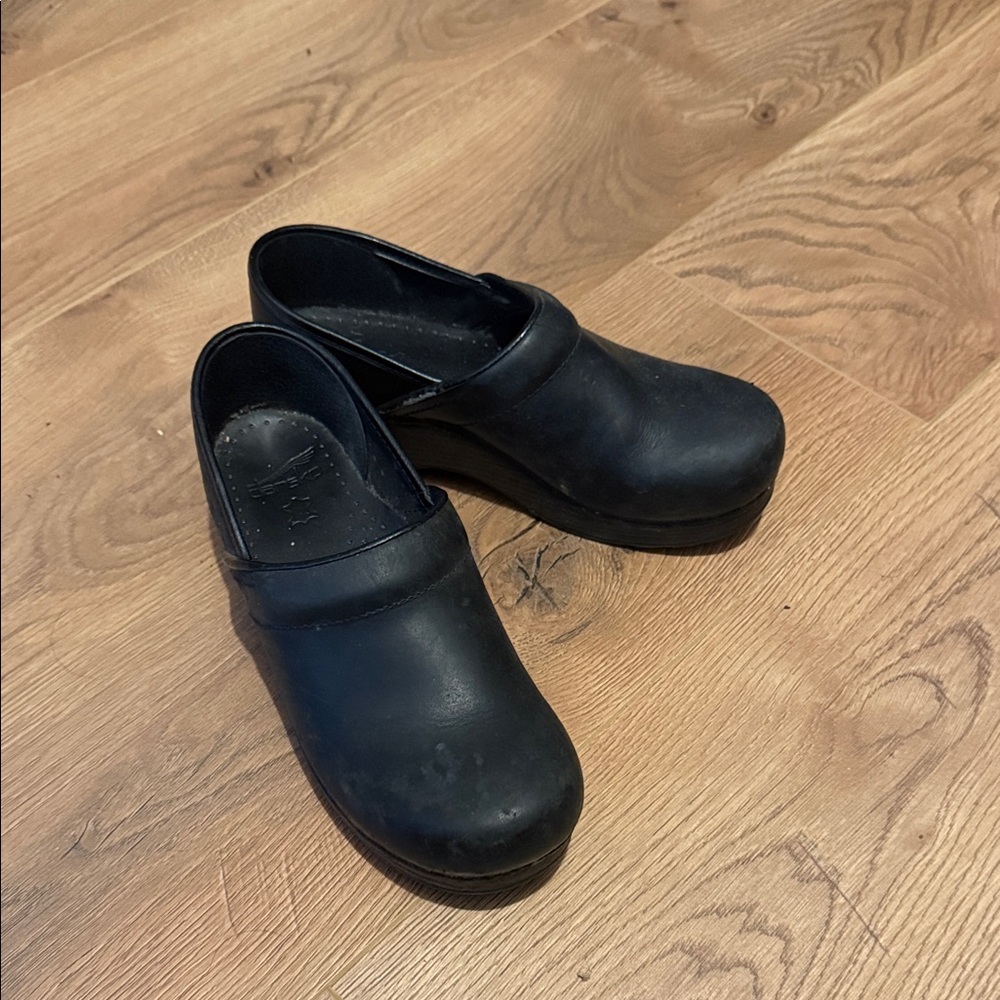 Women’s Black Clogs